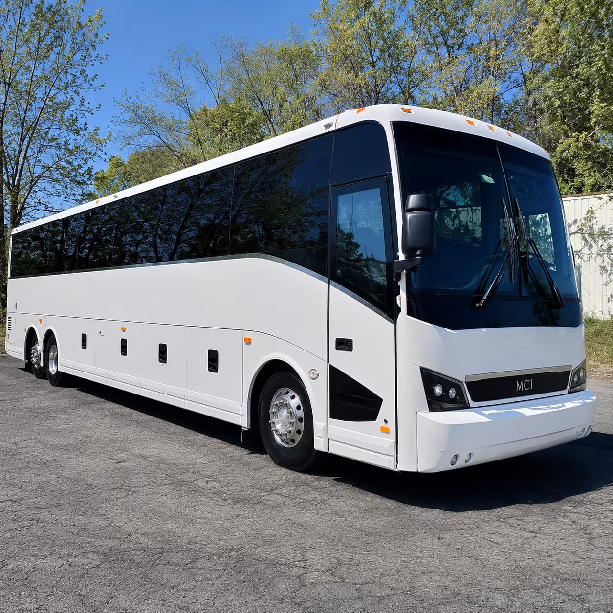 hit lax and long beach airport with your whole group on one bus